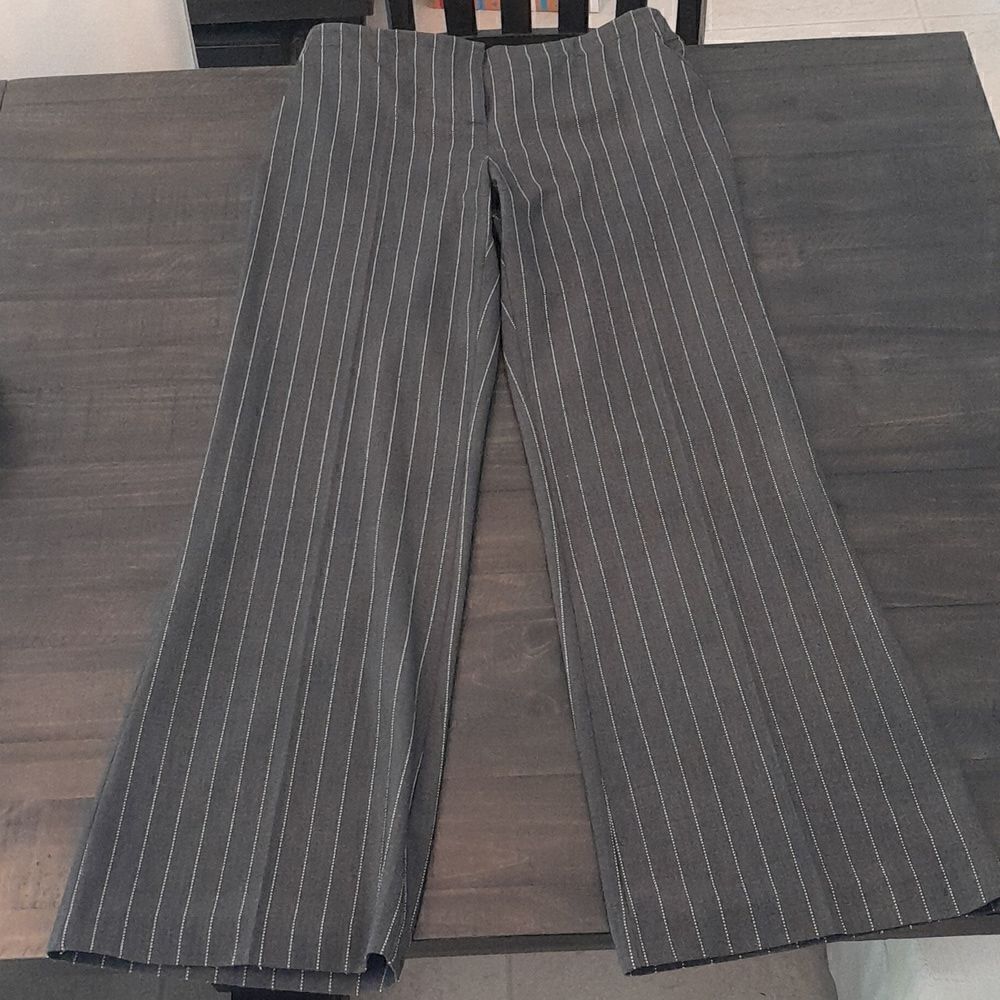 Women's dress pants size 6 great condition like new dark gray white stripes